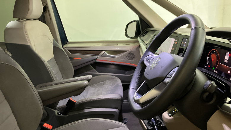 Volkswagen Multivan 2.0 TDI Style 5dr DSG Diesel Estate